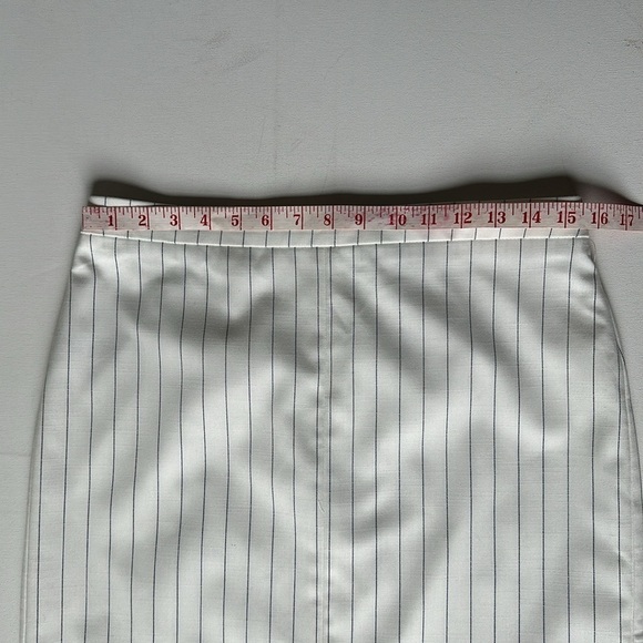 Ann Taylor white pinstripe front slit pencil skirt women’s 8 - Picture 5 of 10